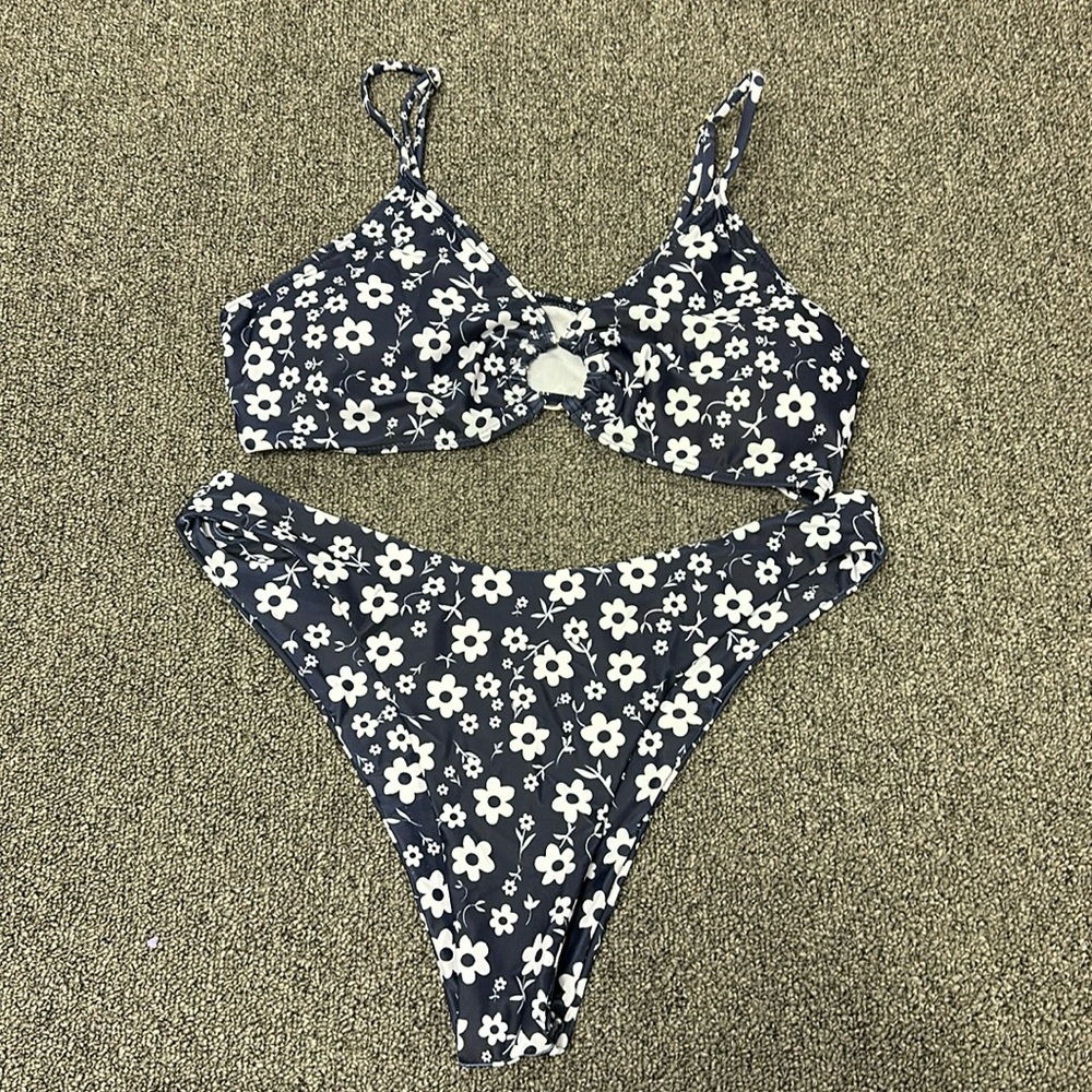 Navy blue with white flowers bikini set size large